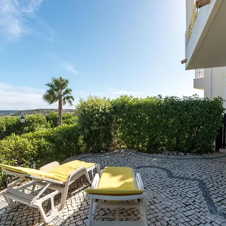 Lovelystay - Relaxing Duplex House With Pool Apartamento Budens