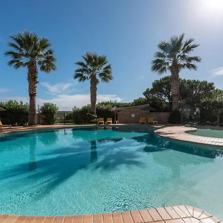 شقة Lovelystay - Relaxing Duplex House With Pool بودينز